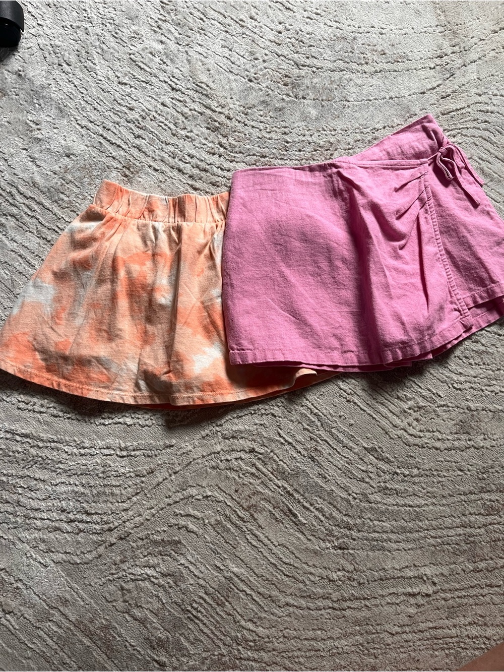 Girls skorts and white tank bundle. Skorts are Gap, tank is Cat & Jack